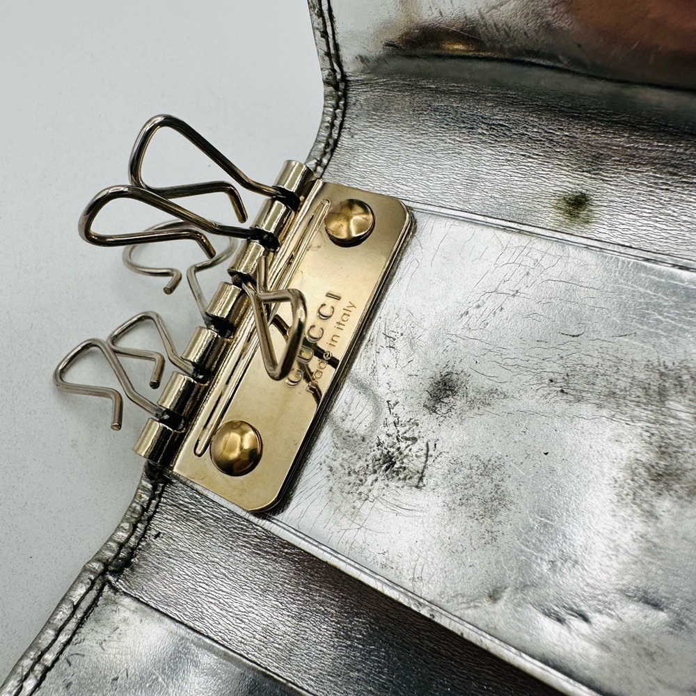 Gucci Silver Key Wallet - Picture 9 of 11